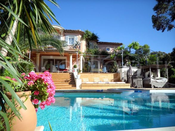 Plus de détail de la villa : Villa PATCH a Saint Tropez